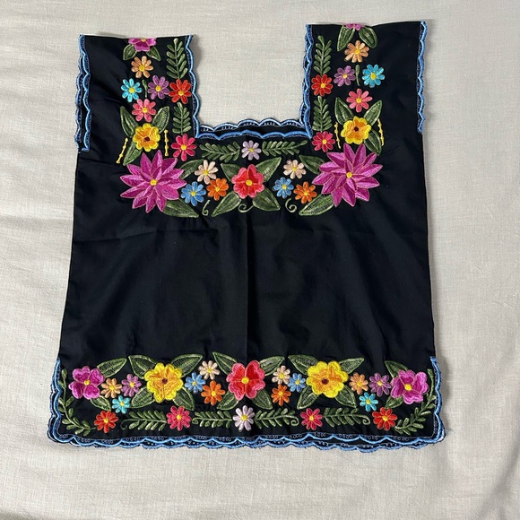 Black Mexican Shirt with flowers 💐🥰🛍️ - Picture 1 of 4